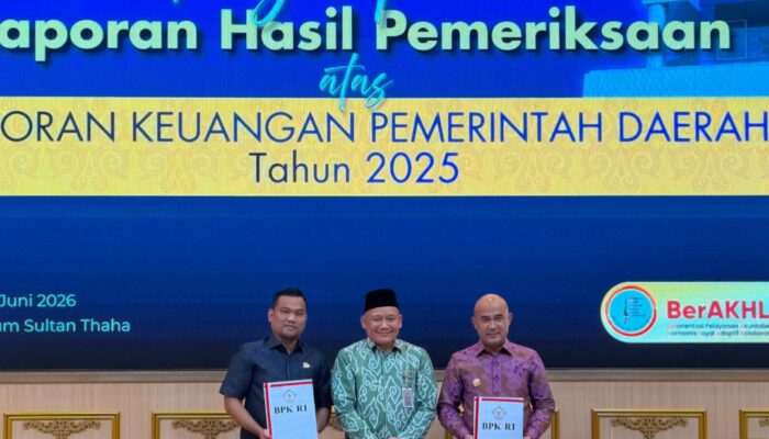 Ketua DPRD Adani Hadiri Penyerahan LHP Pemkab Bungo di BPK Jambi